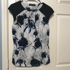 A lady’s top in good condition